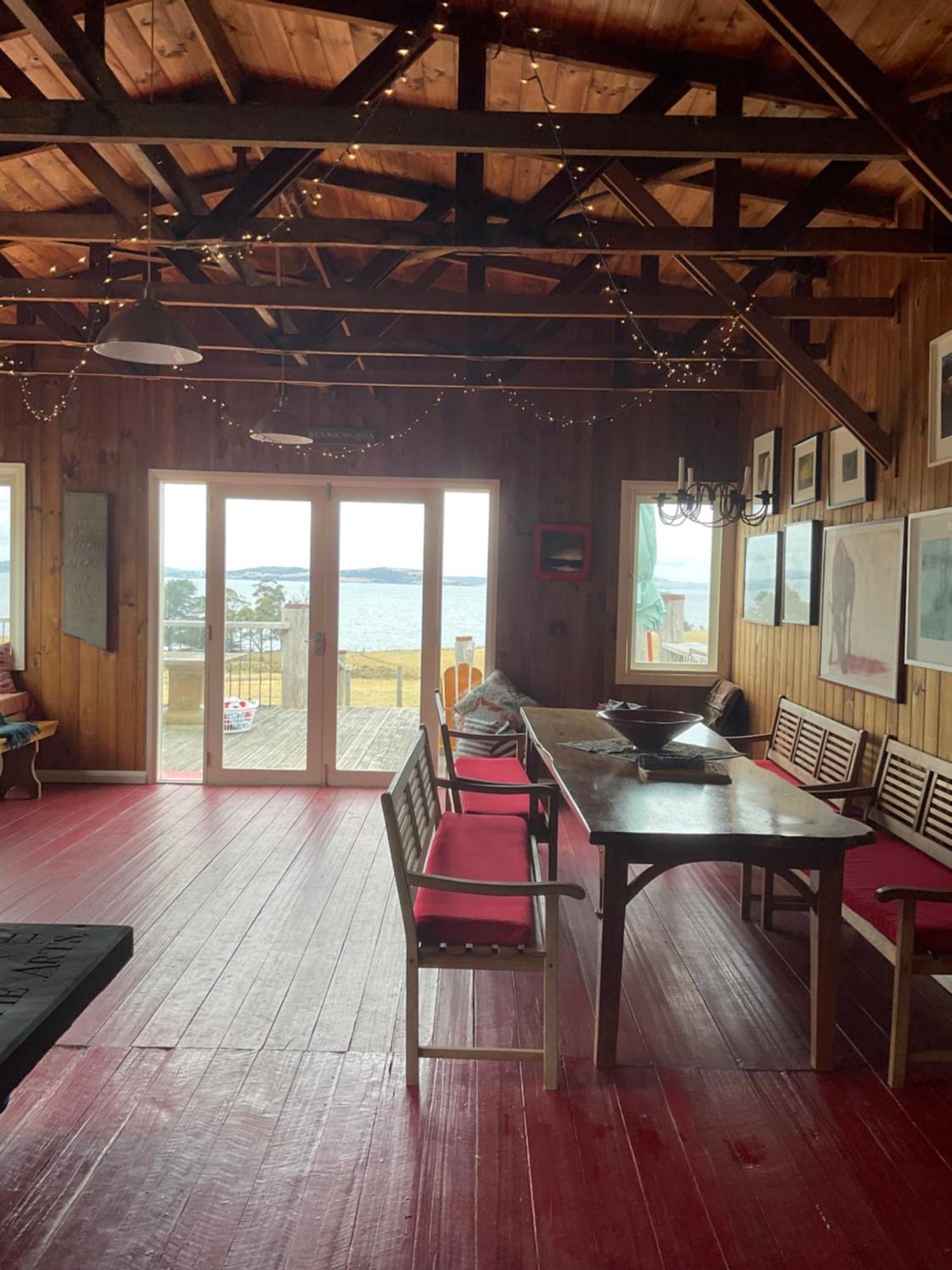 The Woolshed And Farmhouse Blue, Bruny Island Barnes Bay ภายนอก รูปภาพ